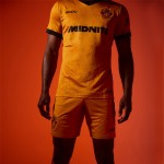 Pantalones cortos locales Wolverhampton Wanderers 2026/27 para mujer - Dorado Pantalones cortos locales Wolverhampton Wanderers 2026/27 para mujer - Dorado