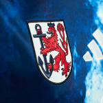 Camiseta Especial Niño Fortuna Düsseldorf 2025/26 Camiseta Especial Niño Fortuna Düsseldorf 2025/26