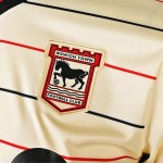 Camiseta de visitante Ipswich Town 2026/27 para niño Camiseta de visitante Ipswich Town 2026/27 para niño