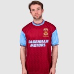 Camiseta Retro Memorial Bobby Moore West Ham United Infantil 1994 Camiseta Retro Memorial Bobby Moore West Ham United Infantil 1994