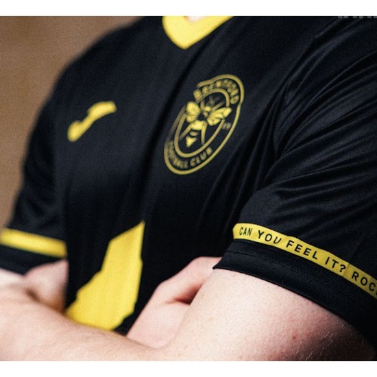 Niño Brentford 2025/26 Camiseta Especial Hard-Fi CCTV