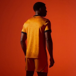 Camiseta local Wolverhampton Wanderers 2026/27 para hombre Camiseta local Wolverhampton Wanderers 2026/27 para hombre